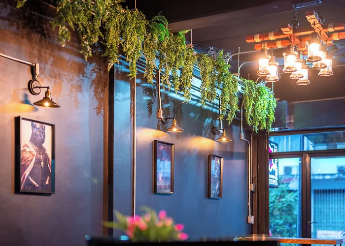 Black Panther Hostel Phuket